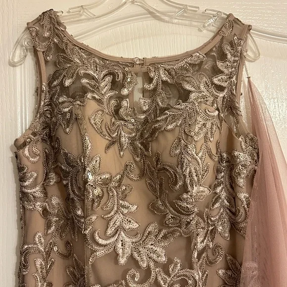 Mother of the Bride gown champagne sequins 8P Alex Evenings Formal dress gown - Picture 4 of 11